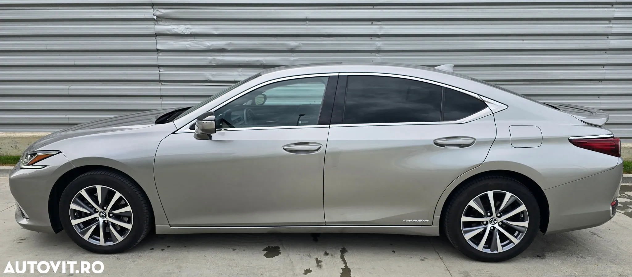 Lexus Seria ES 300h 2.5 TNGA HV 25H- 4X2 CVT Business - 8