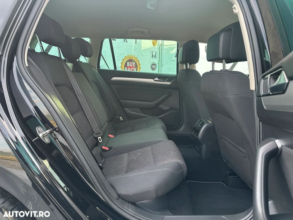 Volkswagen Passat 2.0 TDI DSG (BlueMotion Technology) Comfortline - 10