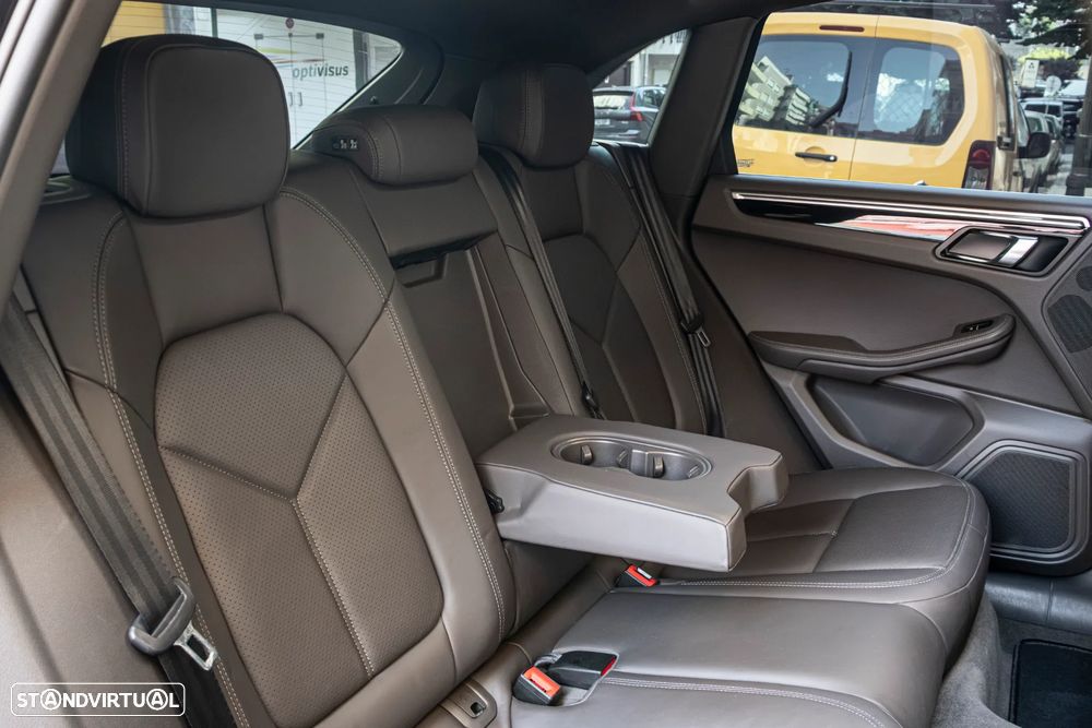 Porsche Macan S - 37