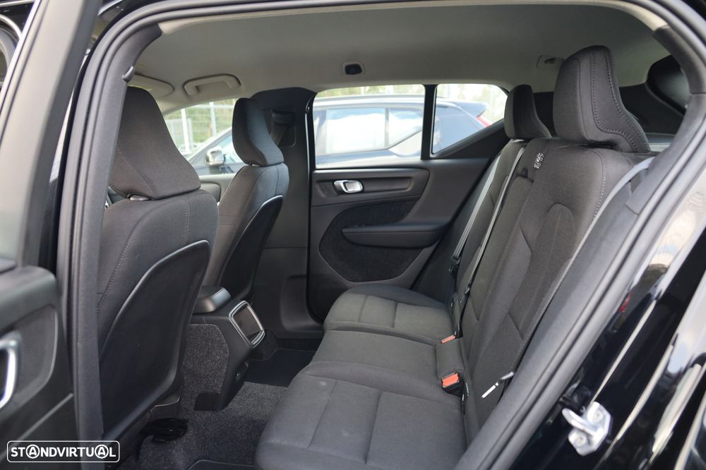 Volvo XC 40 2.0 D3 - 11