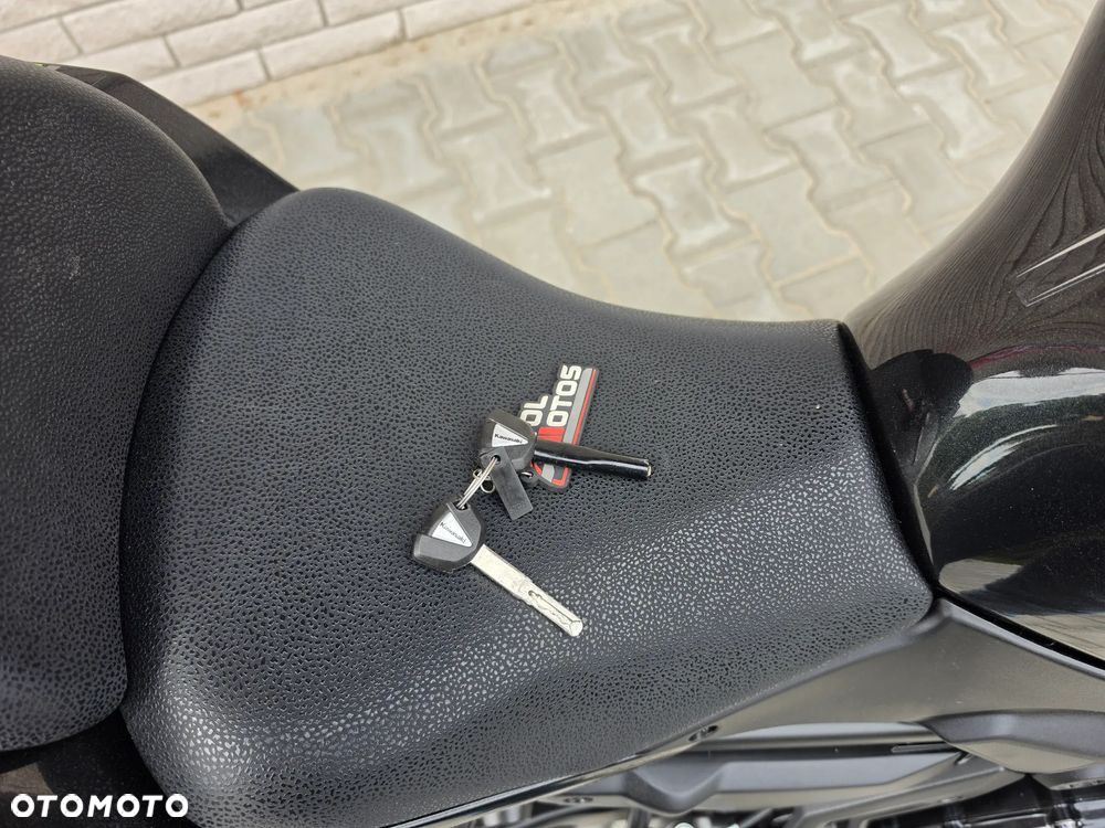 Kawasaki Z 650 - 15