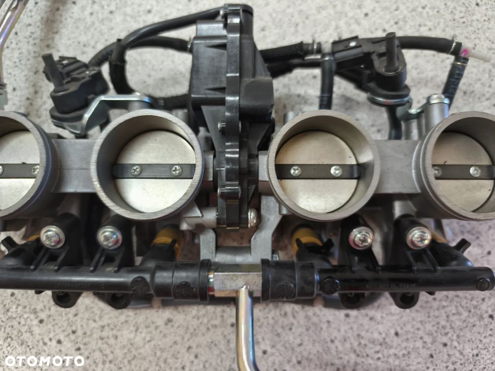 Listwa wtryskowa, wtryski, przepustnice, linka gazu Kawasaki Z900 Z 900 2022 - 9