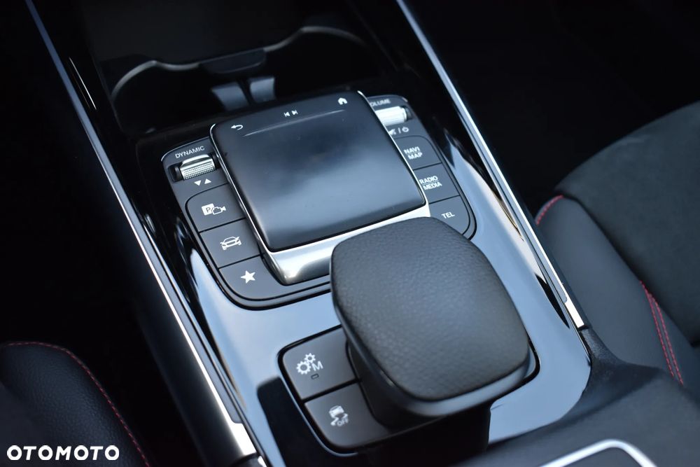 Mercedes-Benz GLA AMG 45 S 4Matic+ AMG Speedshift DCT 8G - 21