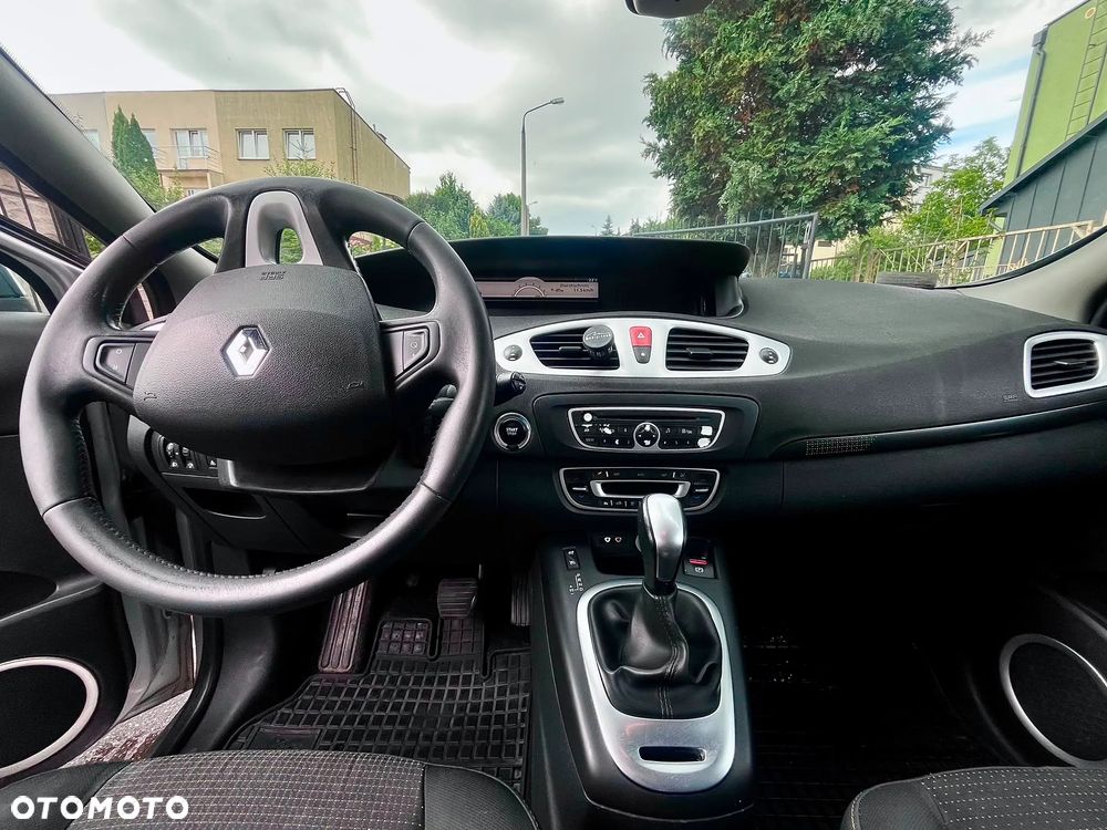 Renault Scenic 2.0 16V Privilege CVT - 20