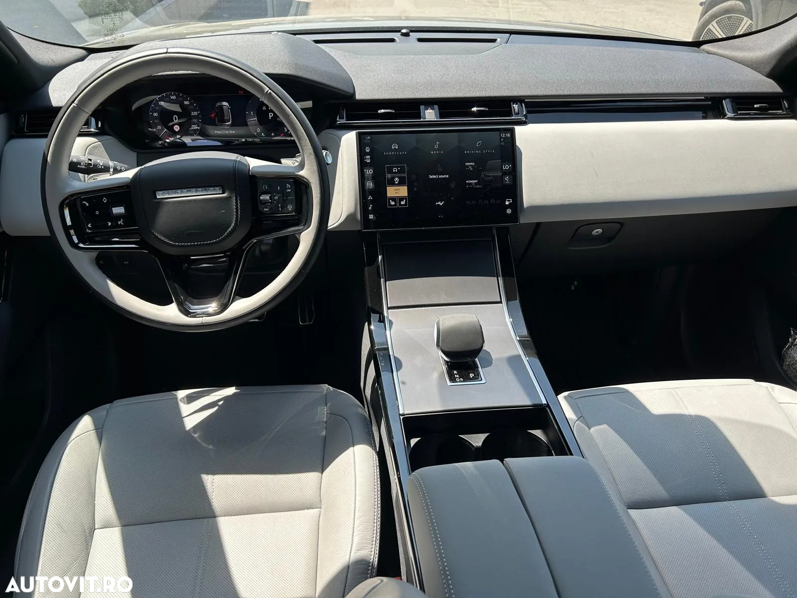 Land Rover Range Rover Velar R-Dynamic 3.0 D300 MHEV SE - 11