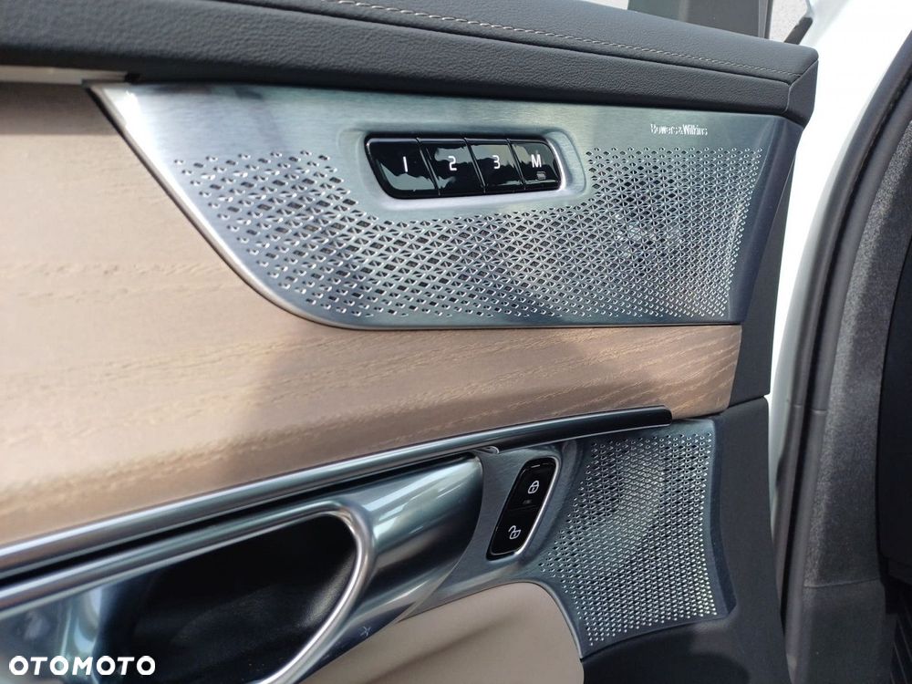 Volvo XC 90 - 21