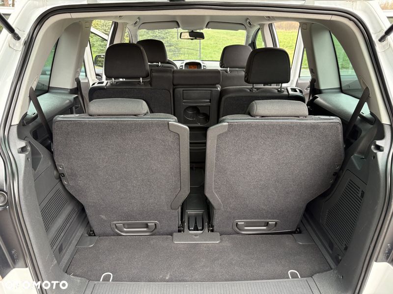 Opel Zafira 1.8 Design Edition - 29