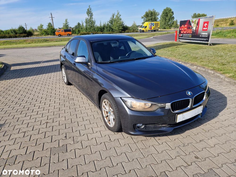 BMW Seria 3 318d Sport Line - 1