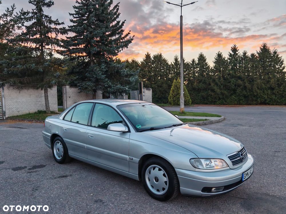 2003 Opel Omega, photograph 1