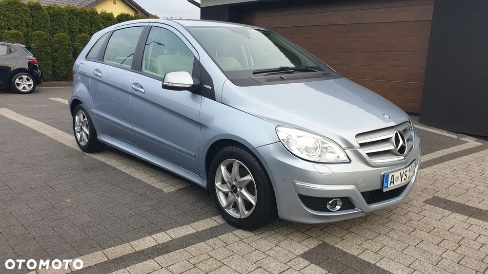 Mercedes-Benz Klasa B 180 BlueEFFICIENCY Edition - 3