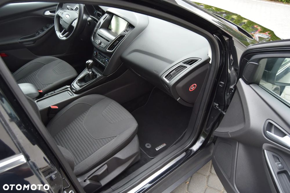 Ford Focus 1.0 EcoBoost Titanium - 8