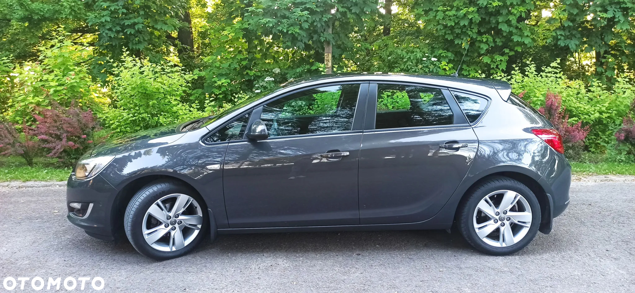 Opel Astra IV 1.4 T Active - 2