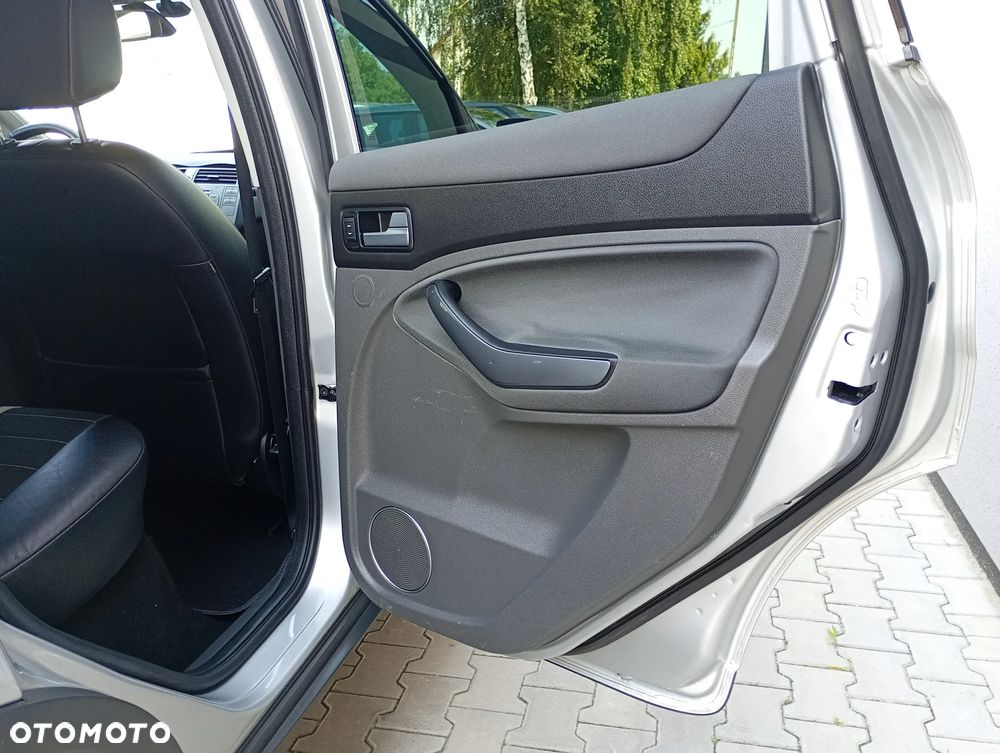Ford Kuga - 23
