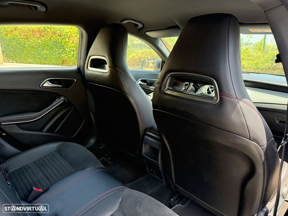 Mercedes-Benz CLA 200 d 7G-DCT AMG Line - 9