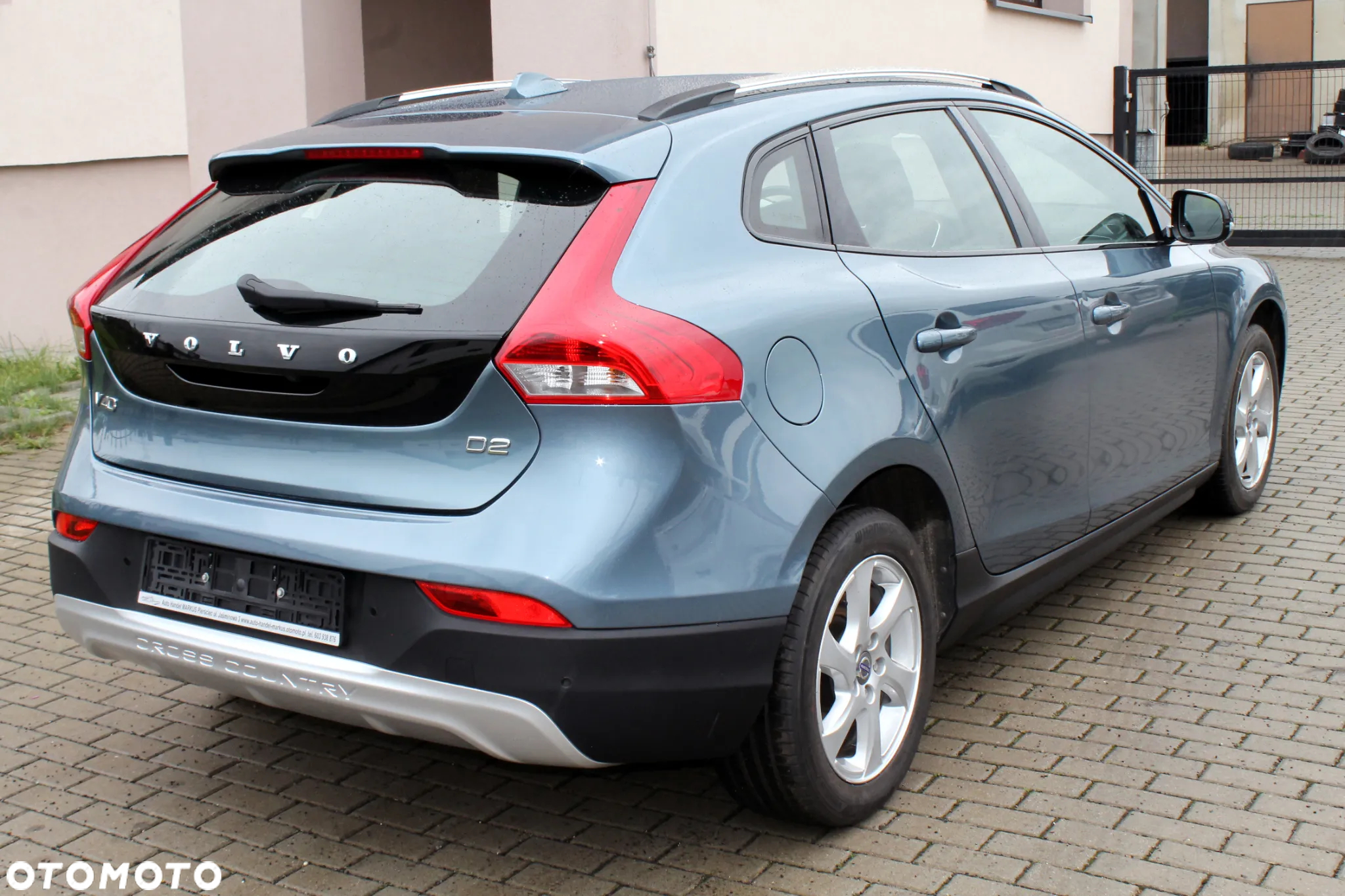 Volvo V40 Cross Country D2 Momentum - 4