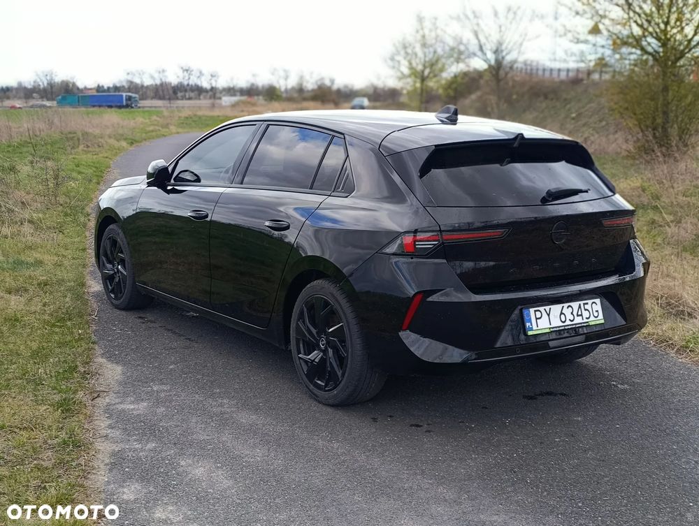 Opel Astra 1.2 T GS Line S&S - 4