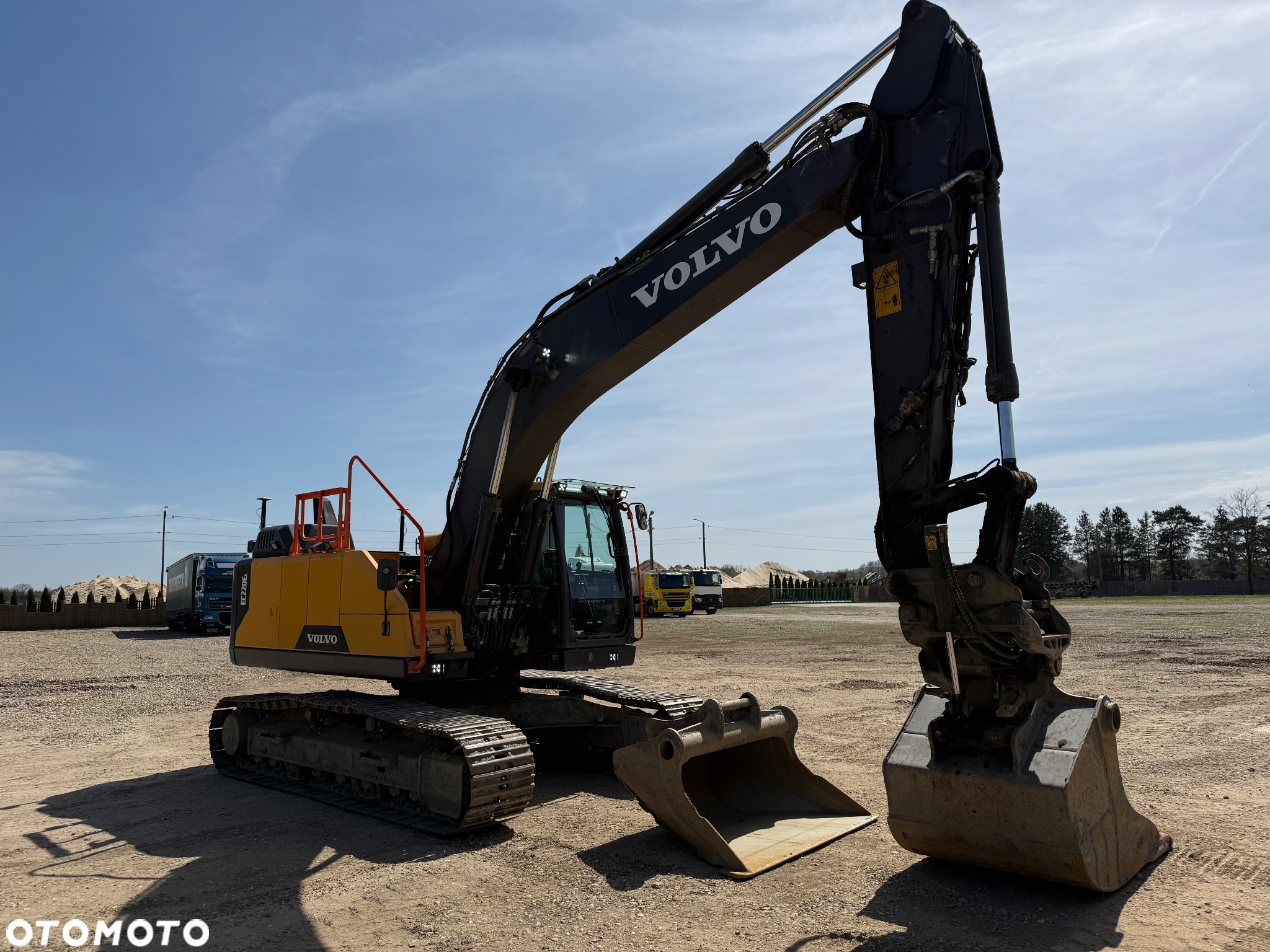 Volvo EC 220 EL - 5