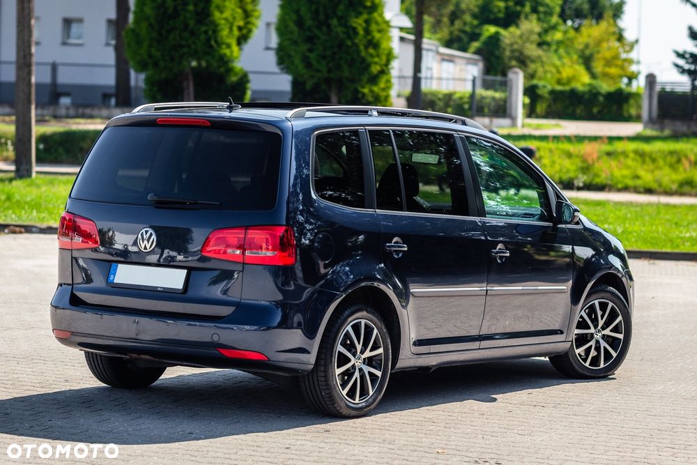 Volkswagen Touran 2.0 TDI Highline - 12