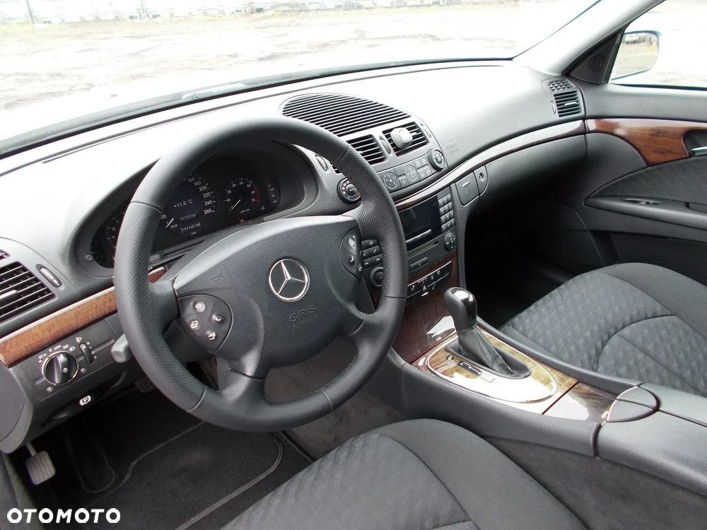 Mercedes-Benz Klasa E - 18