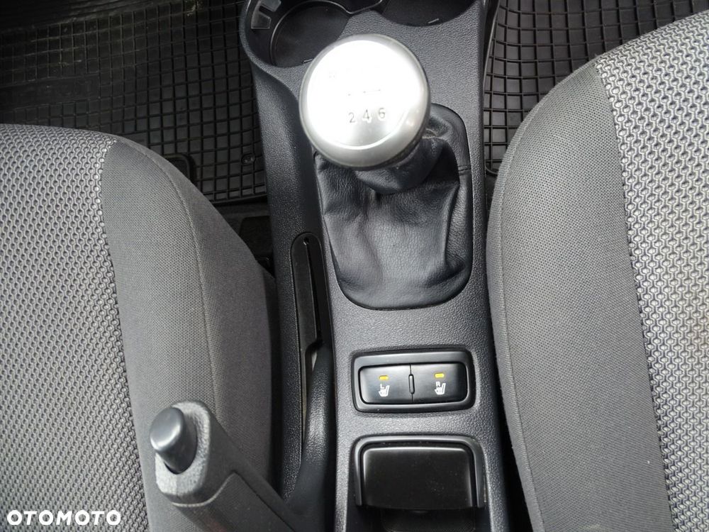 Kia Sportage - 11