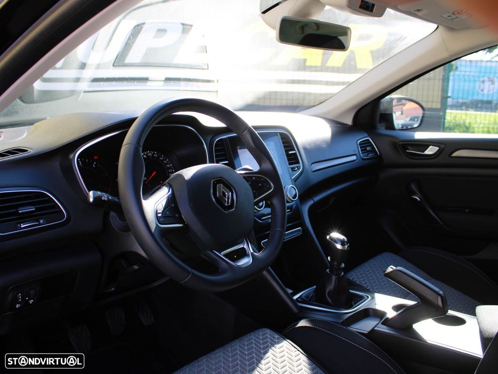 Renault Mégane 1.5 Blue dCi Limited - 27