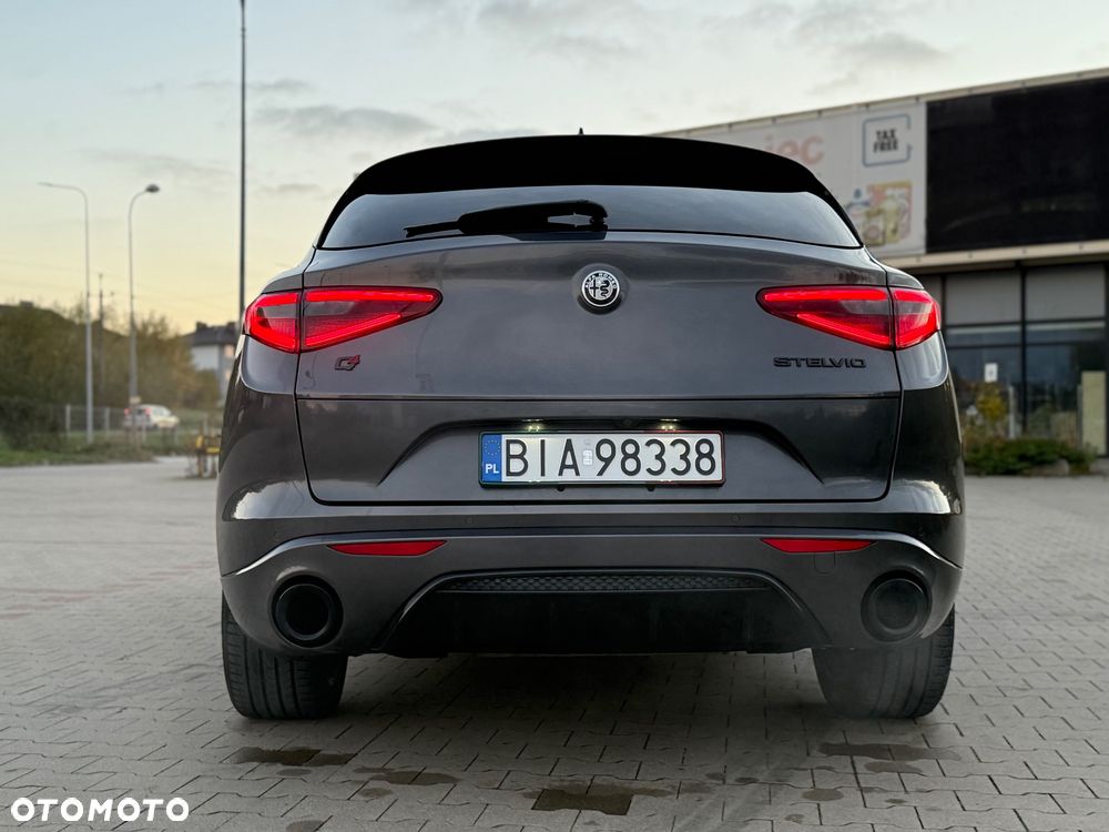 Alfa Romeo Stelvio 2.0 Turbo Veloce TI Q4 - 7
