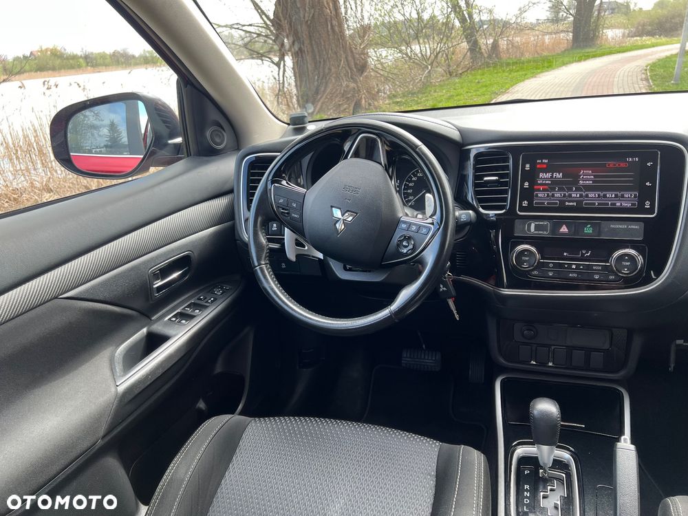 Mitsubishi Outlander 2.0 2WD CVT Diamant Edition - 12