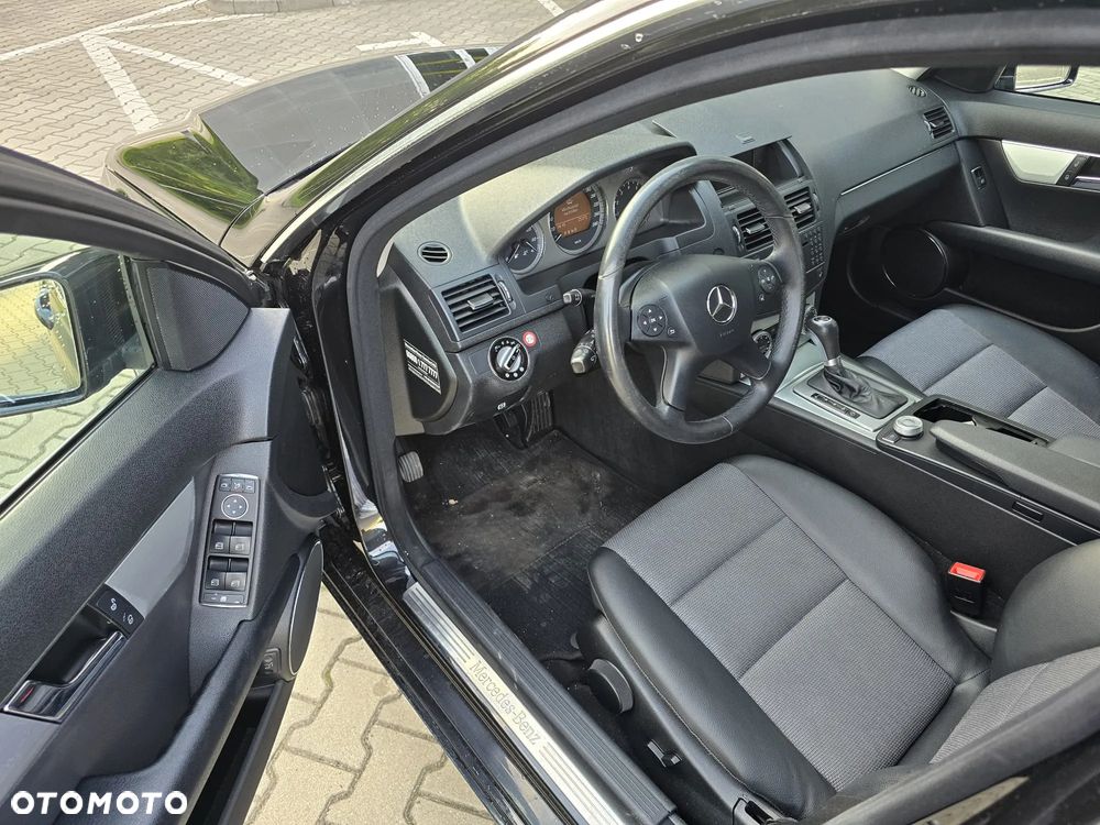 Mercedes-Benz Klasa C 200 (BlueEFFICIENCY) 7G-TRONIC Elegance - 13