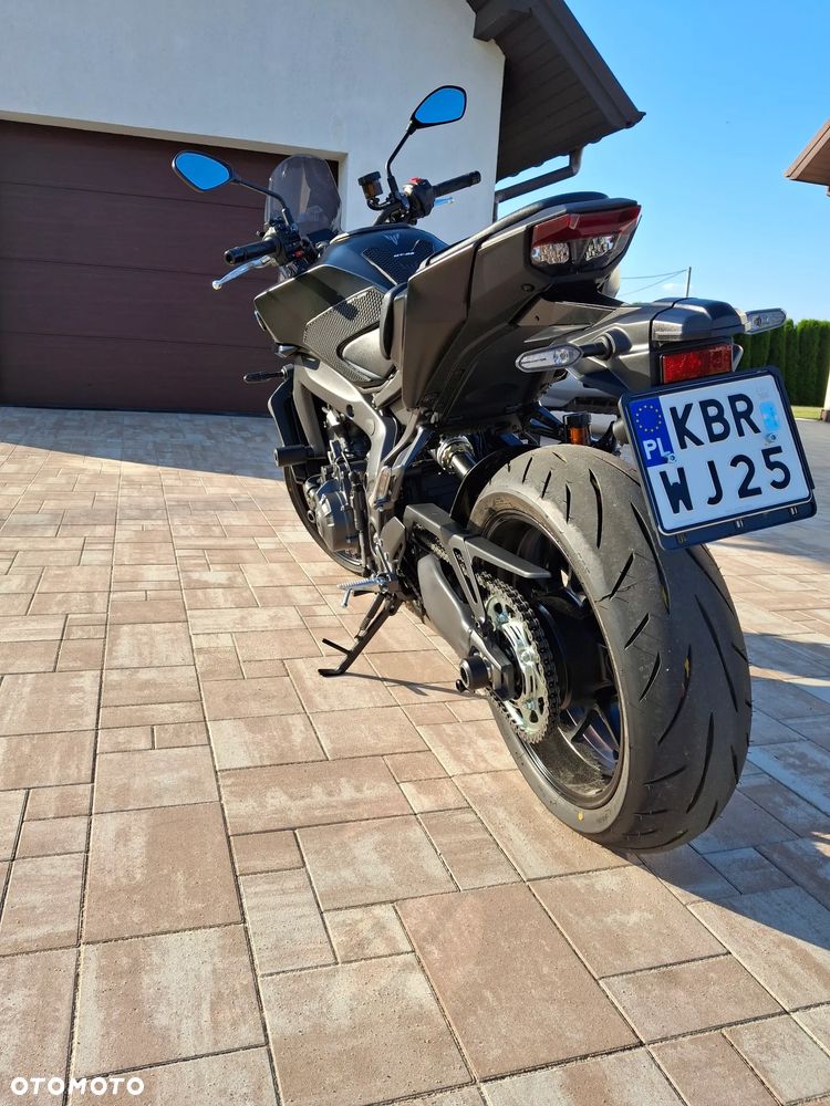 Yamaha MT - 16