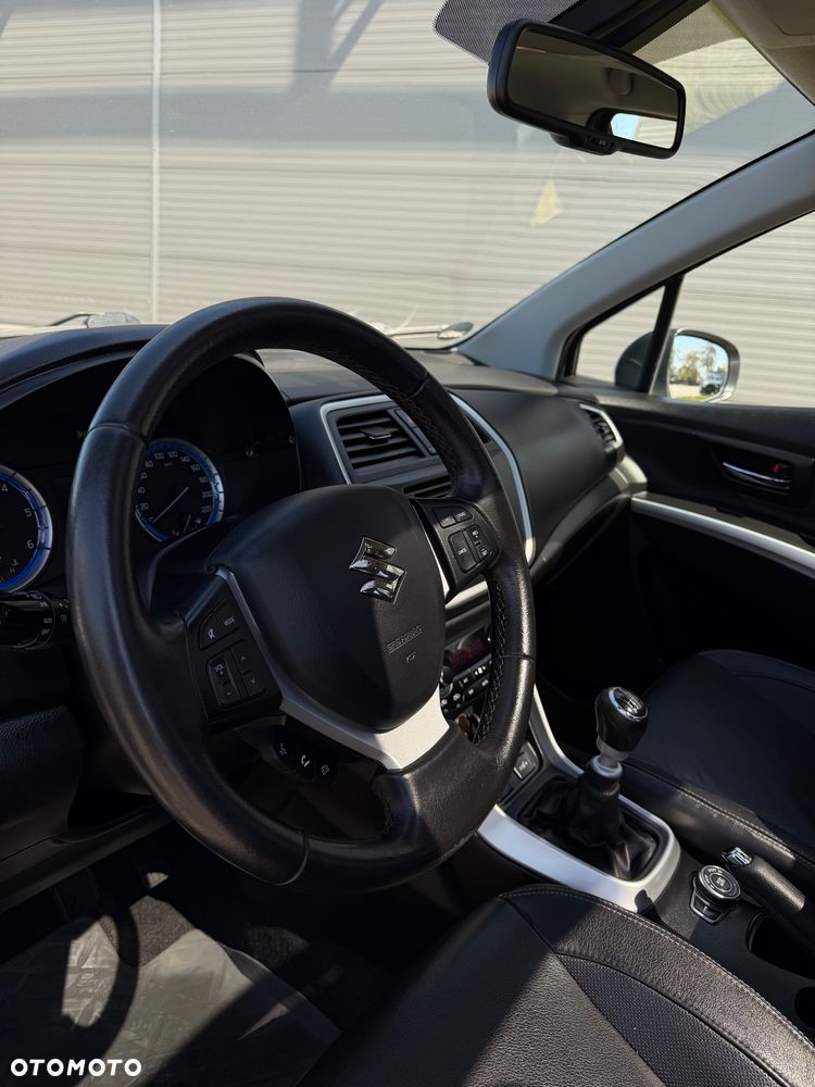 Suzuki SX4 S-Cross 1.6 DDiS 4x4 limited+ - 27