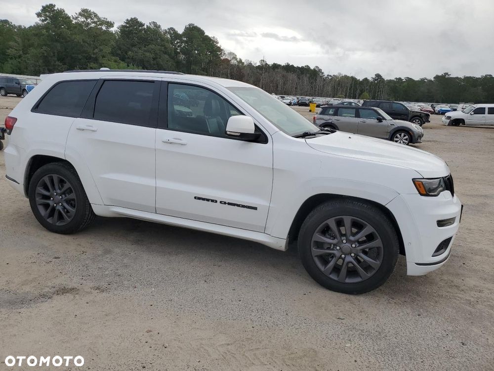 Jeep Grand Cherokee - 1