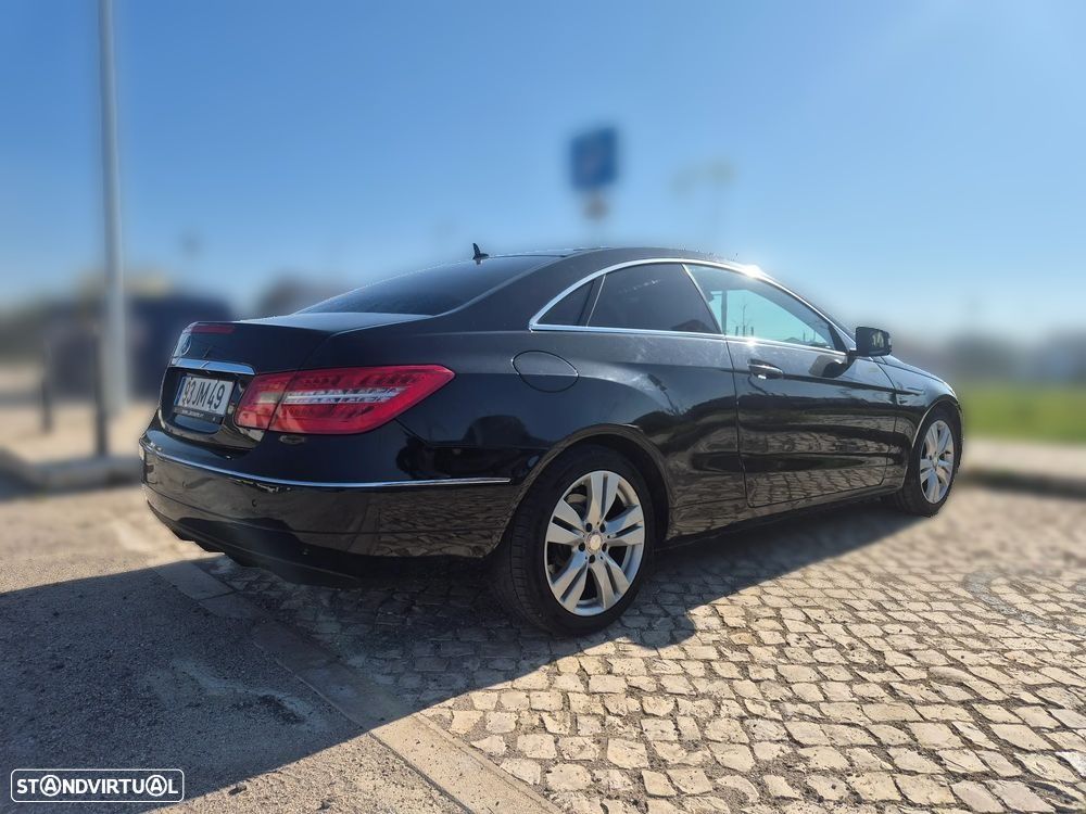 Mercedes-Benz E 250 CDi Elegance BlueEfficiency Auto - 4