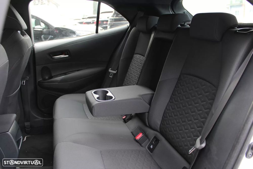 Toyota Corolla 1.8 Hybrid Comfort - 12