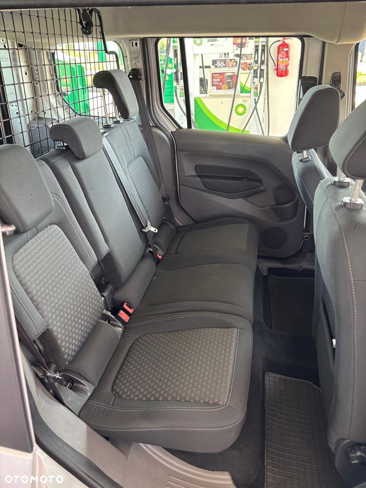 Ford Transit Connect - 11