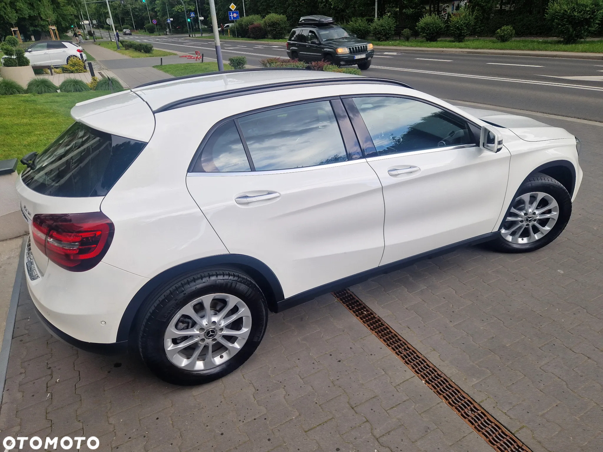 Mercedes-Benz GLA 220 4-Matic Style - 16
