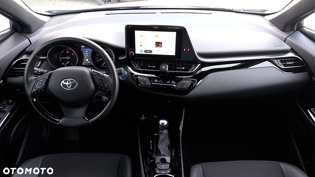 Toyota C-HR - 8