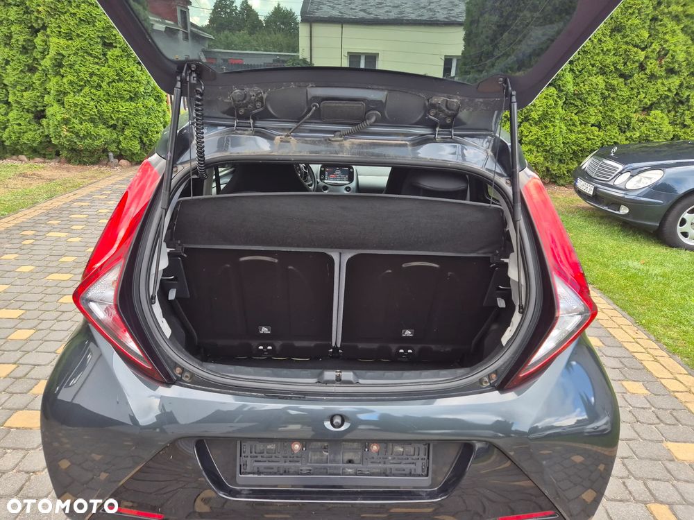 Toyota Aygo x - 9