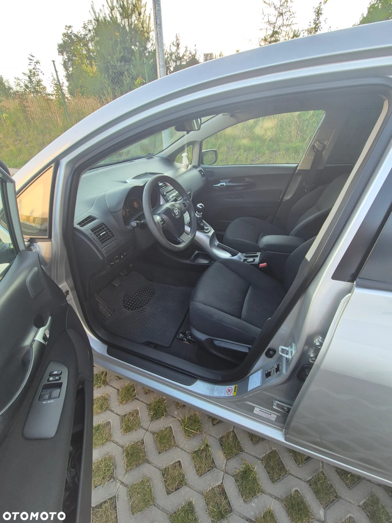 Toyota Auris 1.4 D-4D Active - 8