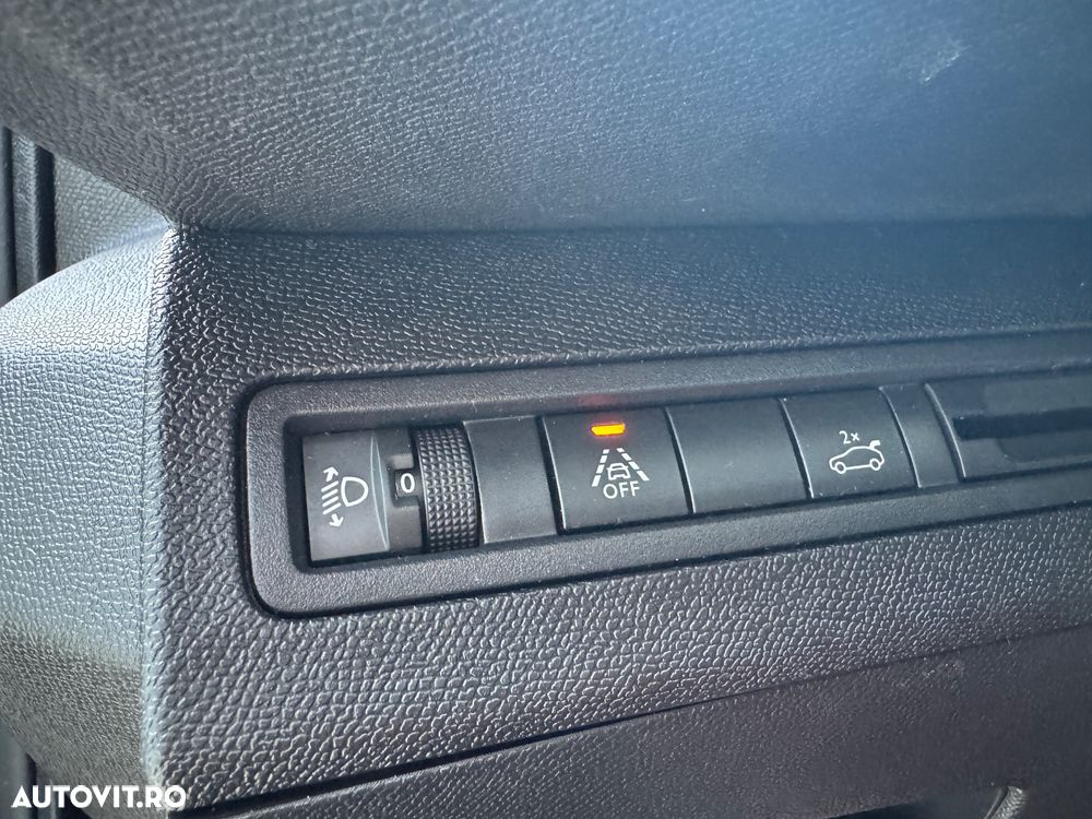 Peugeot 5008 1.2L 136 e-DCS6 MHEV Allure Pack - 14