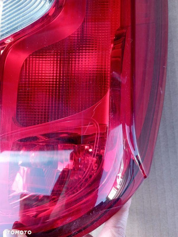 FIAT DOBLO II 2 LAMPA PRAWA TYŁ TYLNA EUROPA 52044715 - 1