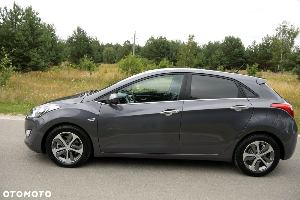 Hyundai i30 blue 1.6 GDI DCT Premium - 32