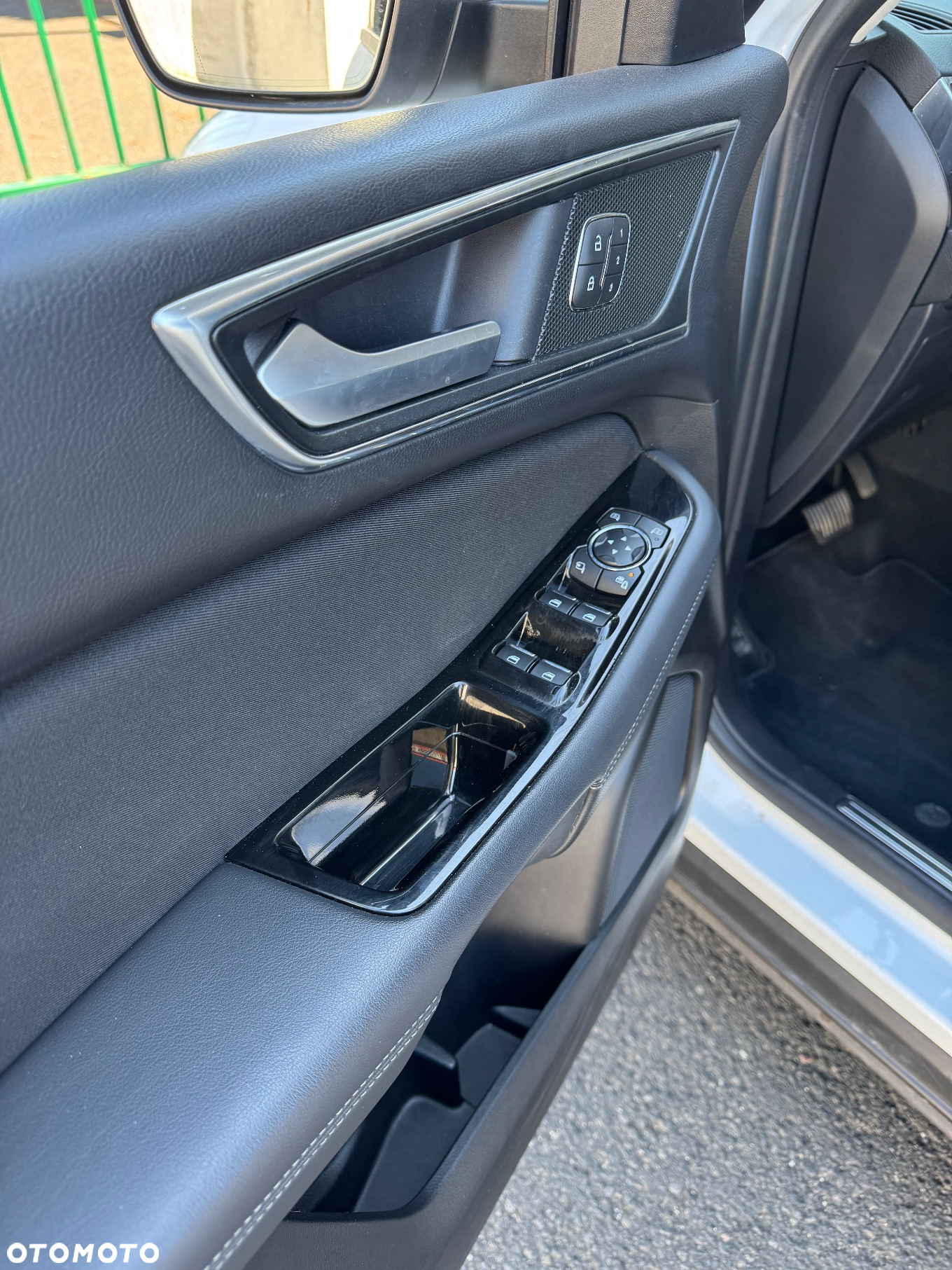 Ford S-Max - 26