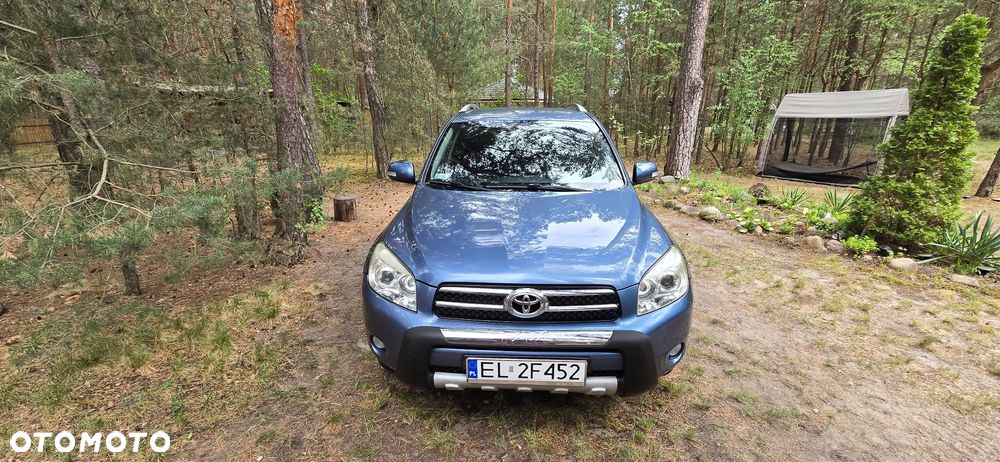 Toyota RAV4 2.2 D-4D Sol - 2
