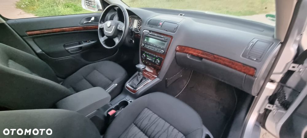 Skoda Octavia 1.8 TSI Elegance DSG - 19