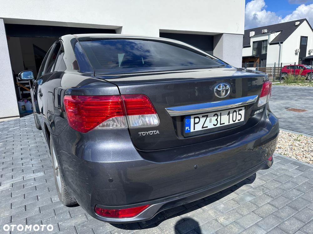Toyota Avensis 1.6 Luna - 6