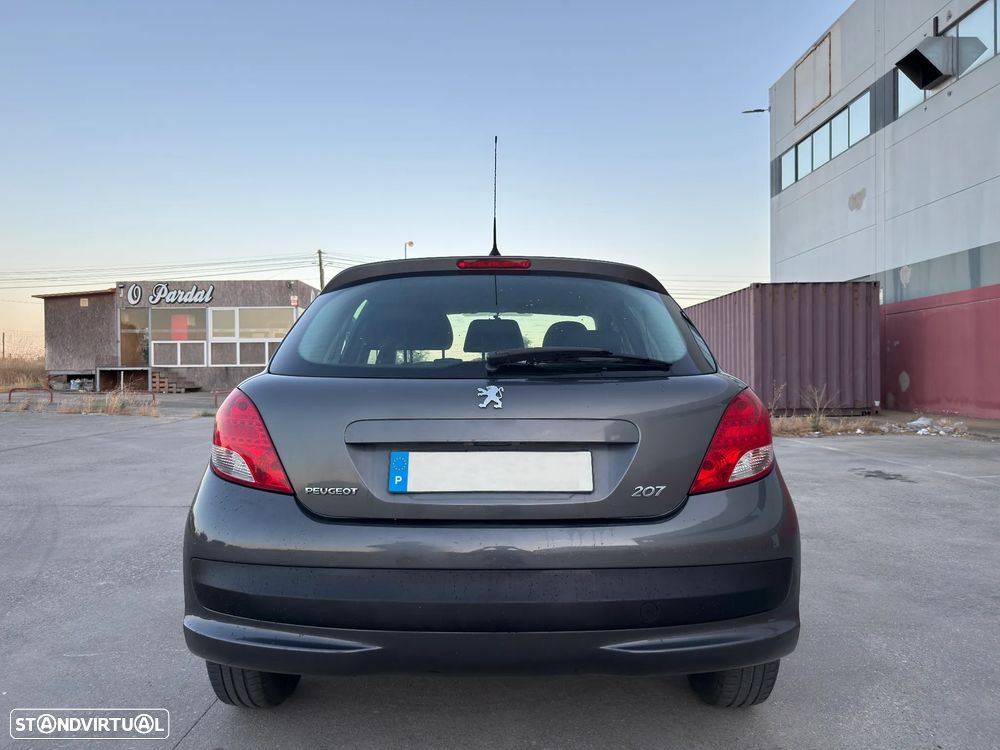 Peugeot 207 - 4