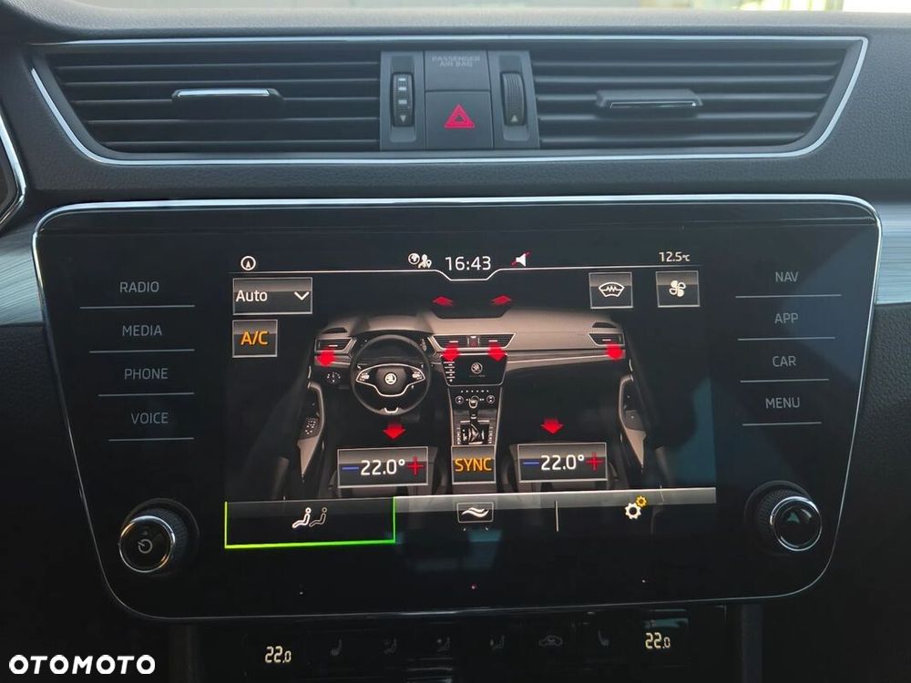Skoda Superb 2.0 TDI SCR Ambition DSG - 26