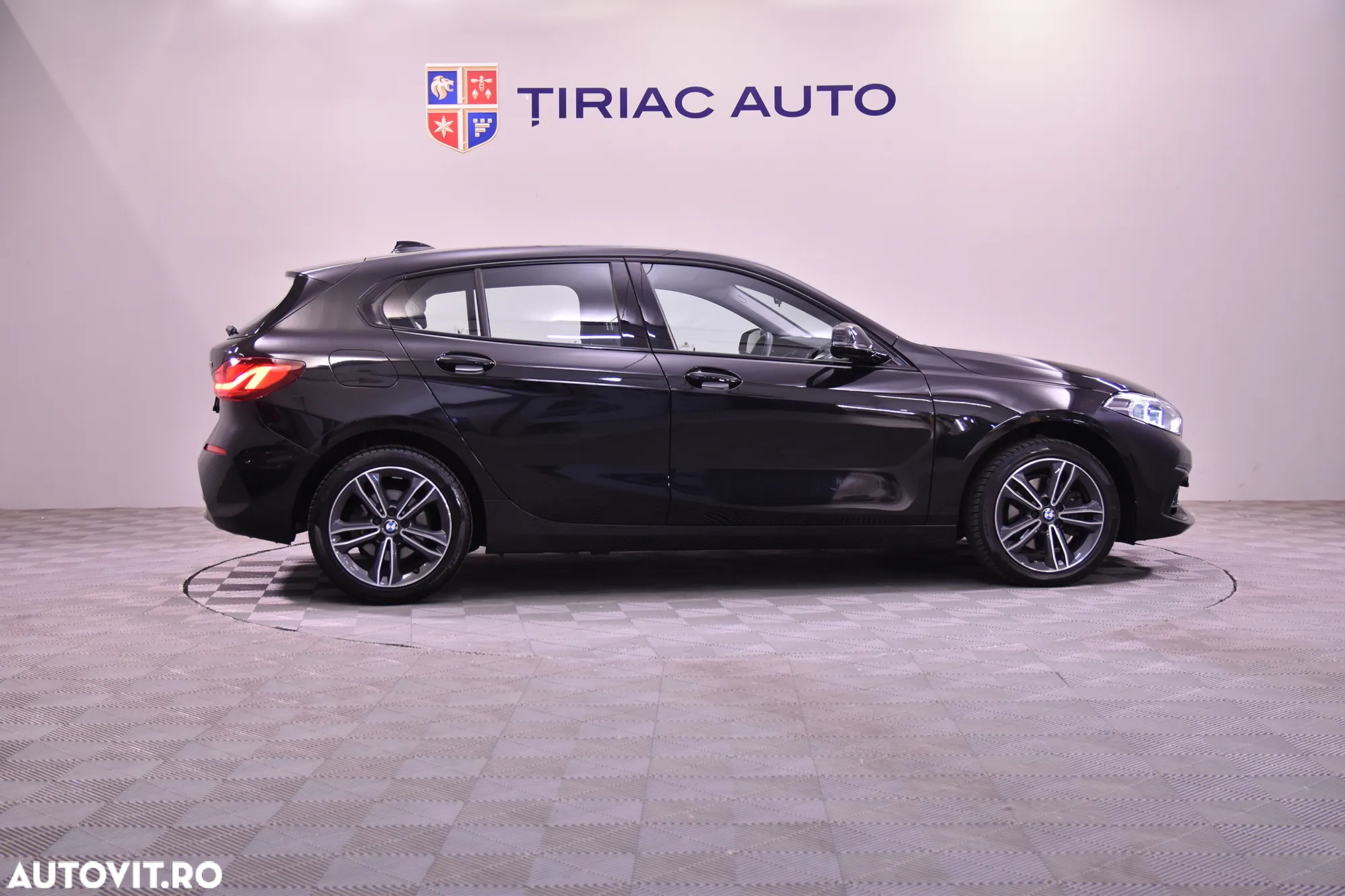 BMW Seria 1 118i Aut. - 6