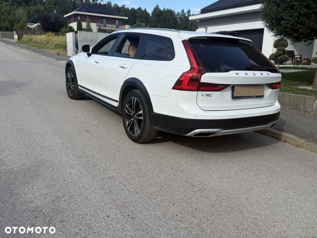 Volvo V90 D5 AWD Momentum - 9