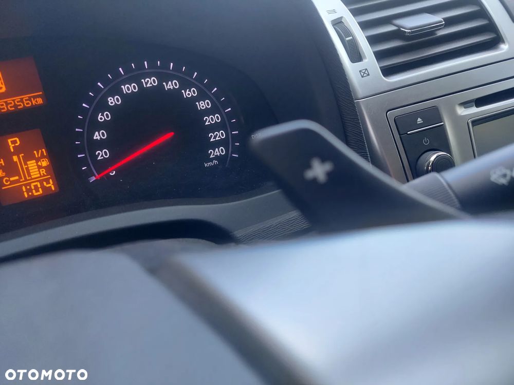 Toyota Avensis 1.8 Prestige MS - 10